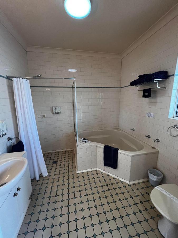 Tumbarumba Motel & Elms Restaurant Esterno foto