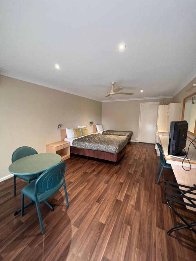 Tumbarumba Motel & Elms Restaurant Esterno foto