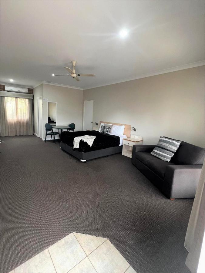 Tumbarumba Motel & Elms Restaurant Esterno foto