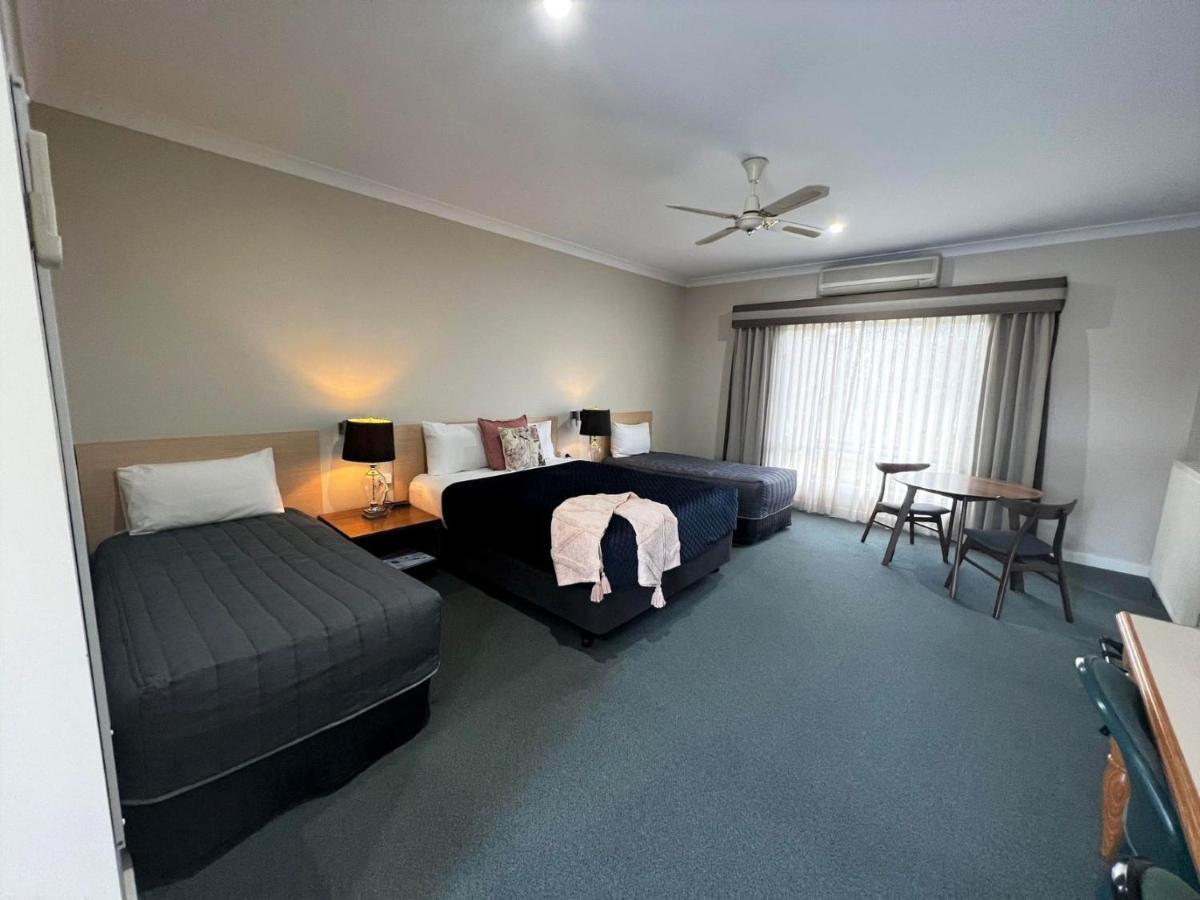 Tumbarumba Motel & Elms Restaurant Esterno foto