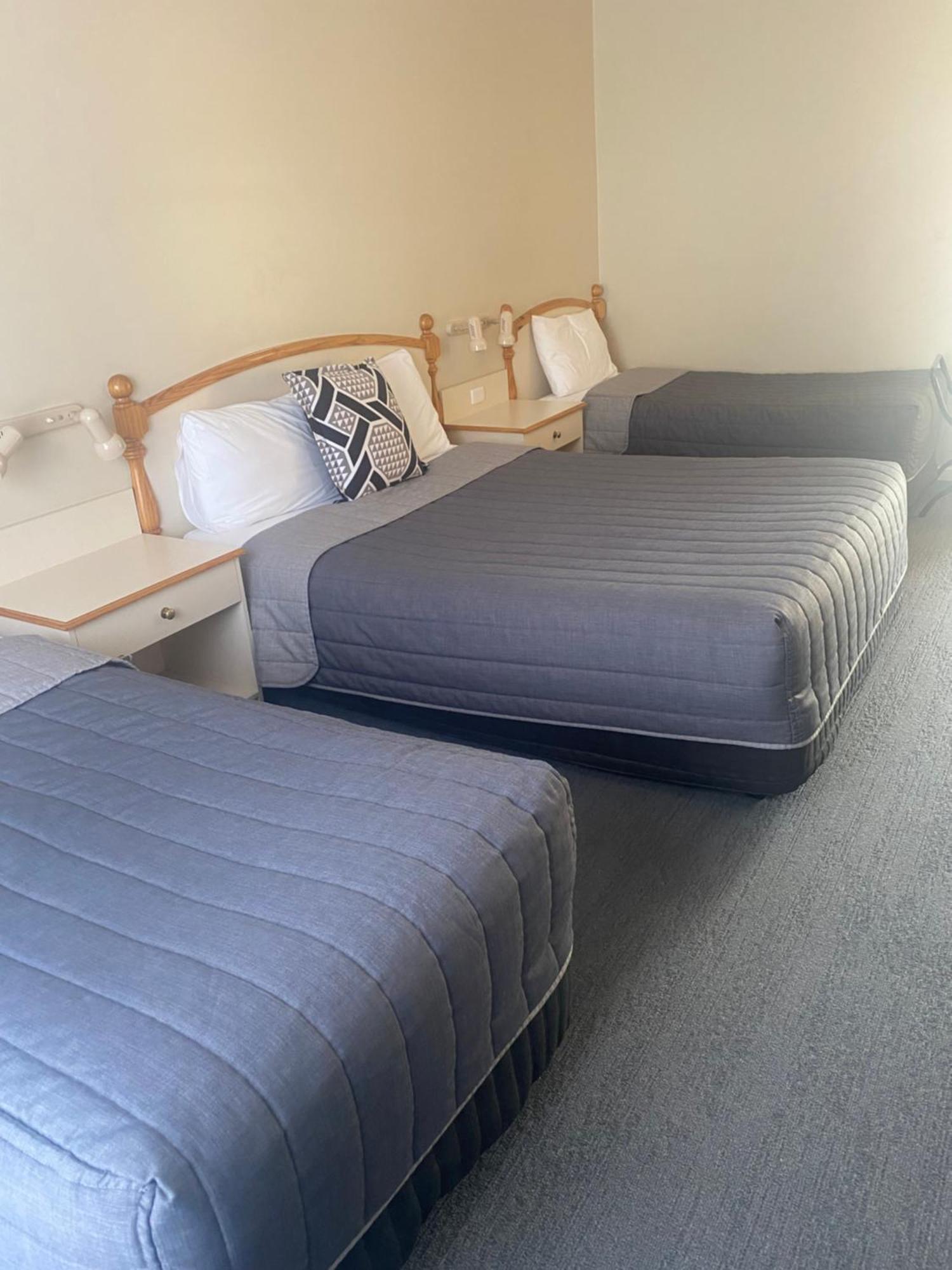 Tumbarumba Motel & Elms Restaurant Esterno foto